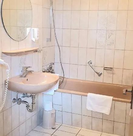 Hotel Lilton Stuttgart-zuffenhausen 3*