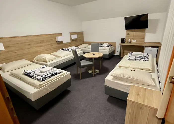 Lilton Stuttgart-zuffenhausen 3*