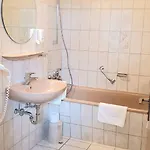 Lilton Stuttgart-zuffenhausen 3*