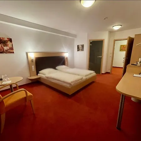 Hotel Lilton Stuttgart-zuffenhausen 3*