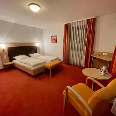 Lilton Stuttgart-zuffenhausen מלון