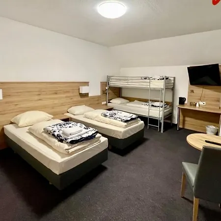 Lilton Stuttgart-zuffenhausen מלון