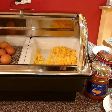 Lilton Stuttgart-zuffenhausen מלון