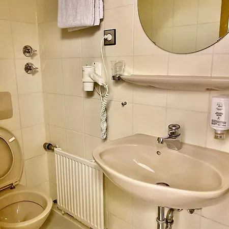 Hotel Lilton Stuttgart-zuffenhausen