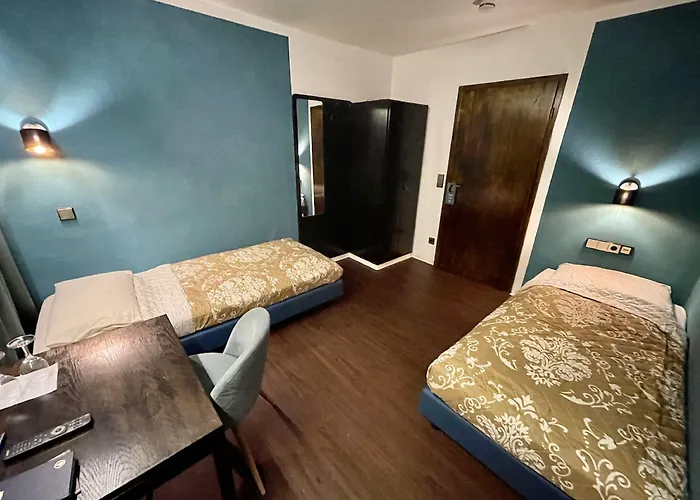 Szálloda Lilton Stuttgart-zuffenhausen Stuttgart