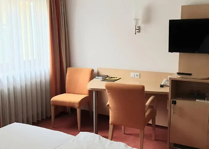 Szálloda Lilton Stuttgart-zuffenhausen 3*