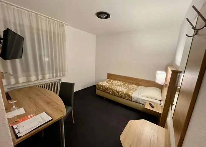 Lilton Stuttgart-zuffenhausen 3* Штутгарт